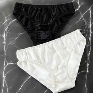Wwomen's Seamless Silk Panties